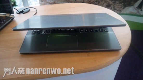宏碁Aspire V7带来一场视觉盛宴 用起来很舒适