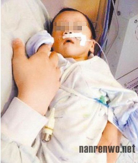 李圣杰未婚产子拒绝婚姻 与女方当街谈判大吵
