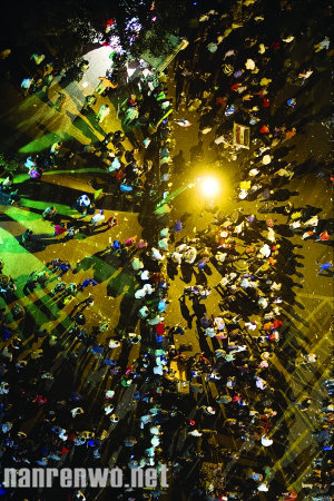 埃及民众示威反对穆尔西 冲突造成超过百人死亡