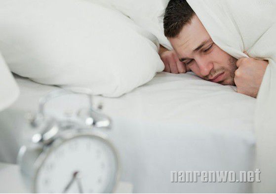 晨起伸懒腰、打哈欠助力男性提升性能力