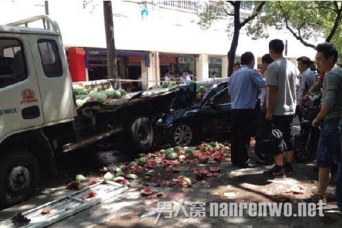 司机撞人后将伤者割喉案续 凶手已自缢身亡