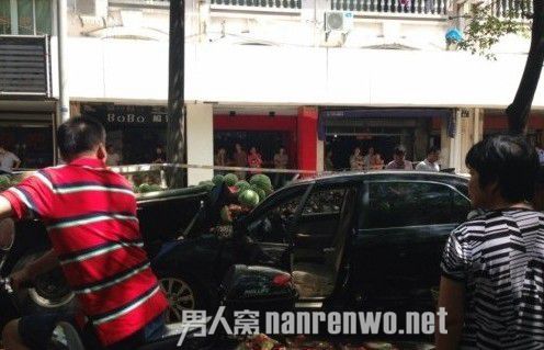 司机撞人后将伤者割喉案续 凶手已自缢身亡