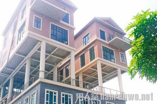 东莞惊现悬空别墅引关注 已被限时拆除