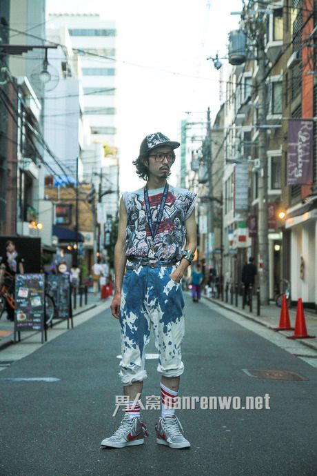 男士时尚搭配之僧侣服出街也时髦