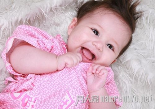 一周热点新闻回顾：景点屡见不文明游客 出轨新概念被热捧