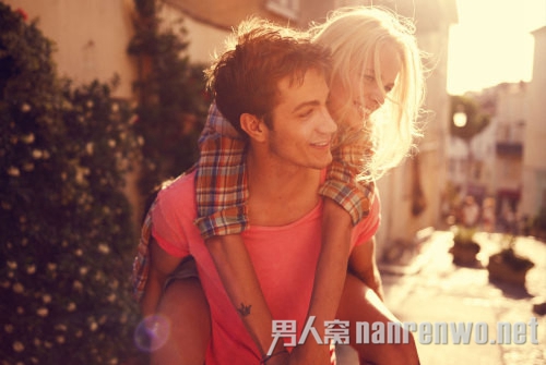 男闺蜜常备 剩女也无谓