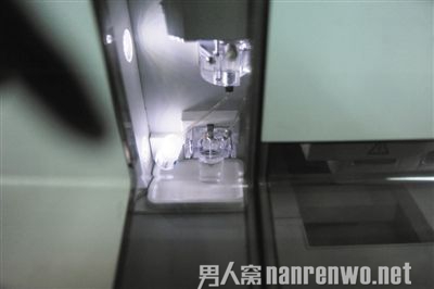 女子带两男友做亲子鉴定竟都不是生父 混乱情感引纠纷