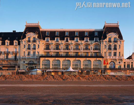 ³˹ Grand Hotel de Cabourg (, )