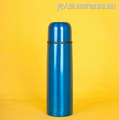 男子肛门塞进保温杯 想要做手术才能取出