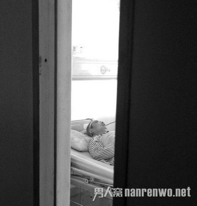 女子巷内被捅14刀当场身亡