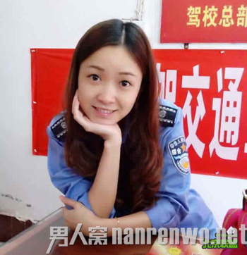 最人性化执法的模式 最美女城管微笑执法