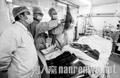 女子轻生跳下7楼 “最美保安”徒手接人致高位截瘫