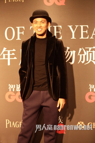 钟汉良变身摩登男