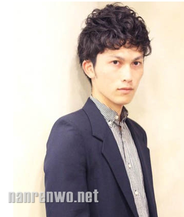 精致男生烫发图片 立现男士不凡气质