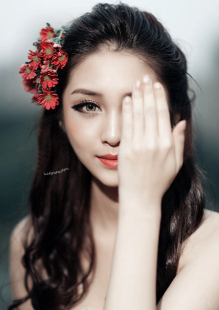 范凌子 瑞丽封面模特亚军