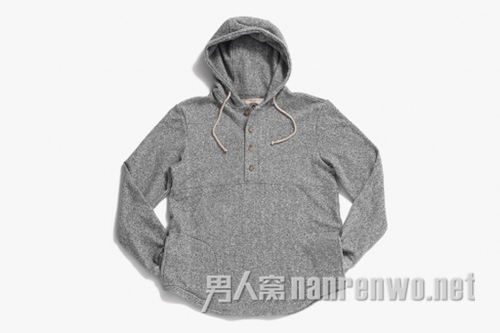 灰色连帽卫衣