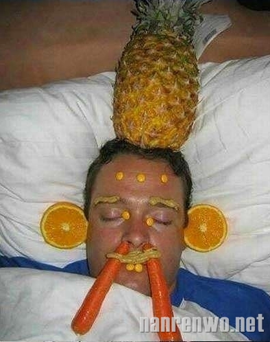 和损友喝酒喝醉后的下场，不忍直视！