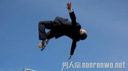 东南大学生跳楼身亡疑是为情所困