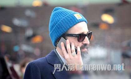 一招：顶上添帽不多余 亮出好心情
