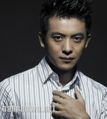 屌丝男神李佳航清爽短发演绎时尚大片  