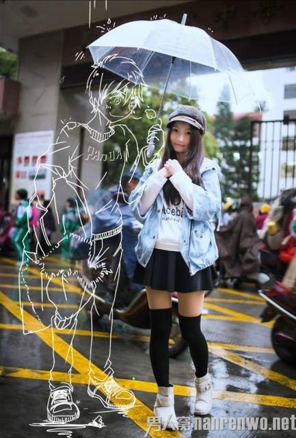 美女约会二次元男友被指虐心