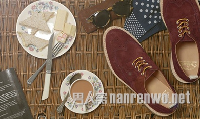 Tricker's 擦色雕花布洛克鞋