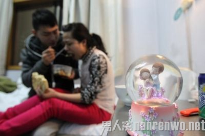 患癌女孩与男友举行婚礼