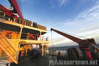 我国“雪龙”号极地科考船