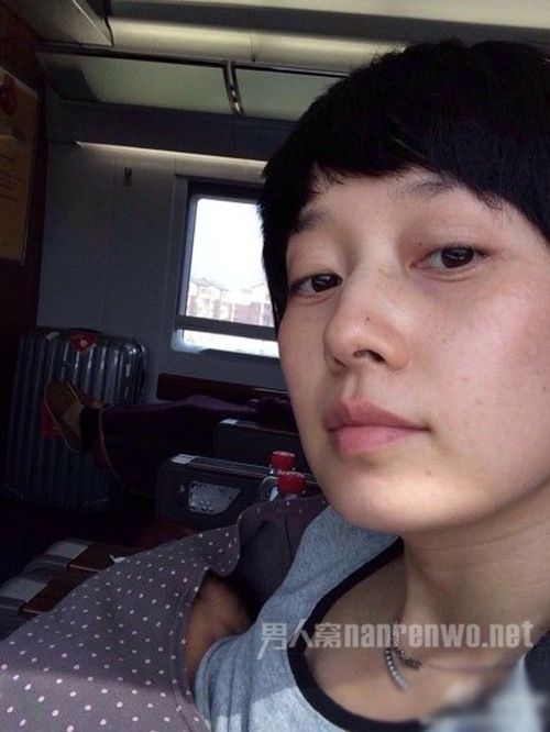 马伊琍二女儿侧脸首曝光