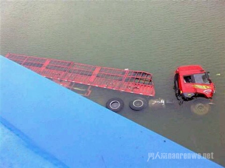 还浮得起来？