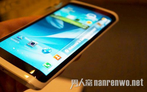 采用“新元素” 三星Note4或配三面立体屏幕