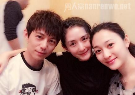 李小冉谢娜何炅