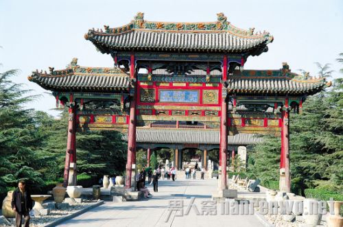 艺术奇葩广胜寺