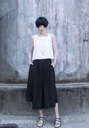 高晓松88年嫩妻晒近照
