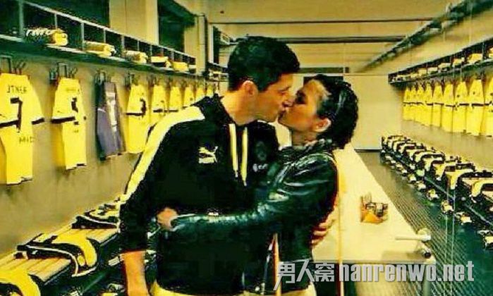 莱万多夫斯基和妻子