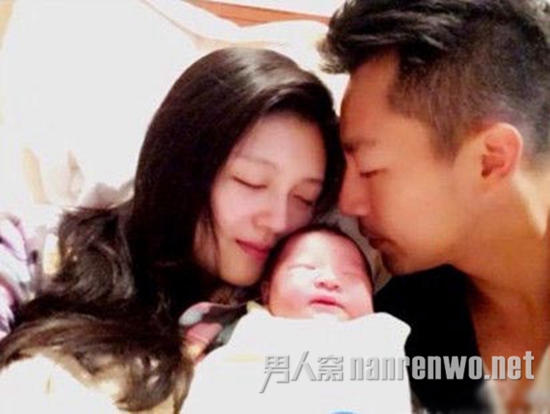 汪小菲曝女儿照片: