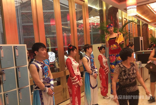 观众进场
