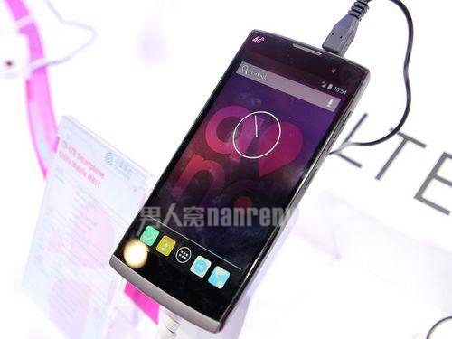中国移动自主品牌首款4G手机M811