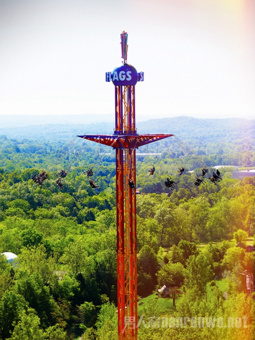 2.߿ռ(SKYSCREAMER)ݰķӢ(Six Flags New England)⹫԰