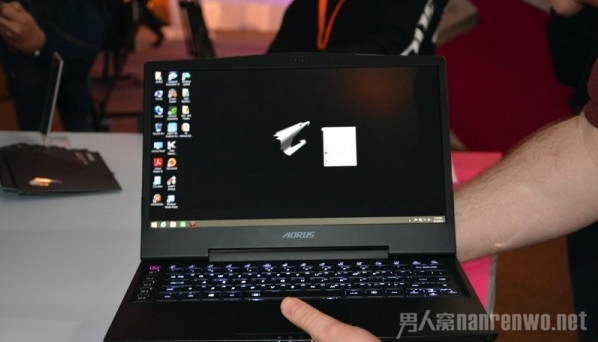 εAorus X3ϵ