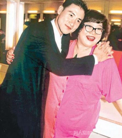 男明星背后的女人