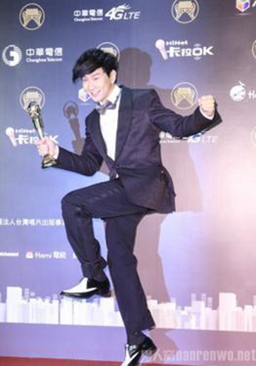 林俊杰当上歌王太兴奋 随即扭了脚