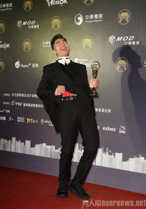 最佳单曲制作人奖：孔令奇/《老派恋情》