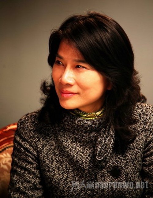 从女屌丝到豪掷十亿赌局的格力集团董事长董明珠