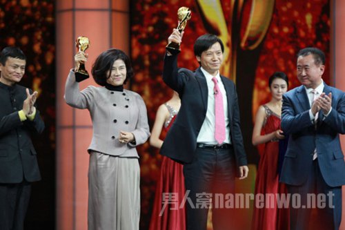 从女屌丝到豪掷十亿赌局的格力集团董事长董明珠