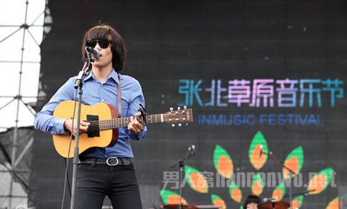 无名小城里面的摇滚音乐