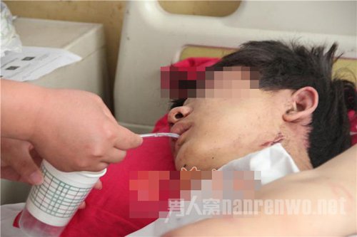 高中男生遭7人围殴
