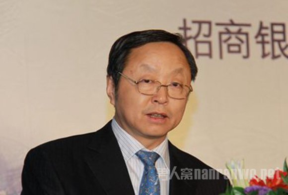 招银租赁董事长_银喉长尾山雀