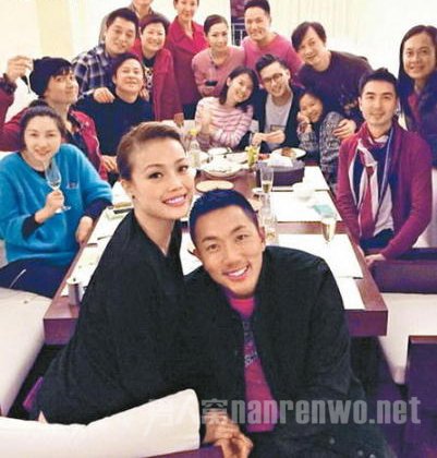 古巨基与女友和容祖儿、刘浩龙等吃开年饭