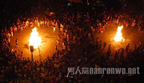 西昌火把狂欢